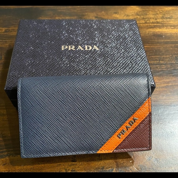 Prada card case - Picture 1 of 14
